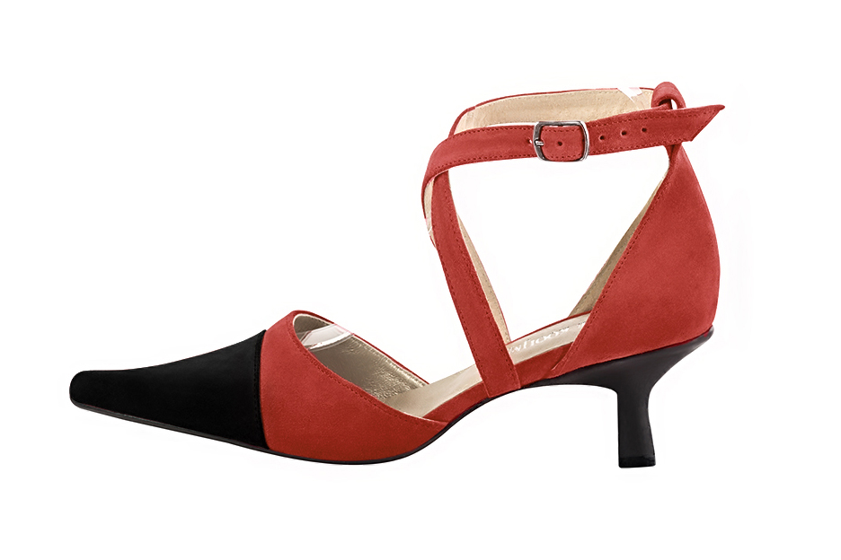 Matt black and scarlet red women's open side shoes, with crossed straps. Pointed toe. Medium spool heels. Profile view - Florence KOOIJMAN